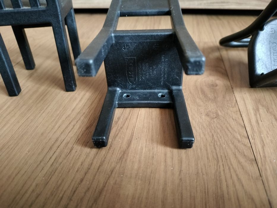 Wieszaki plastikowe krzesełka