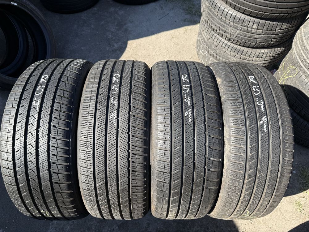Opony wielosezonowe 235/45/20 Vredestein 4szt 7mm 2023r