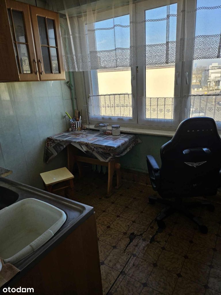 Sprzedam mieszkanie - 4 pokoje, 57,86 m2, w Działoszynie
