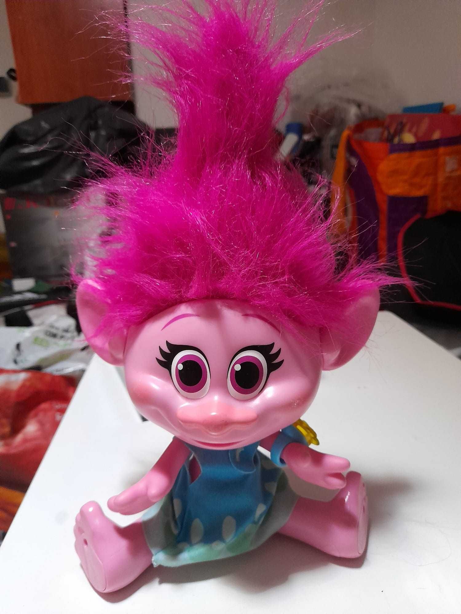 Bonecas e peluches Trolls