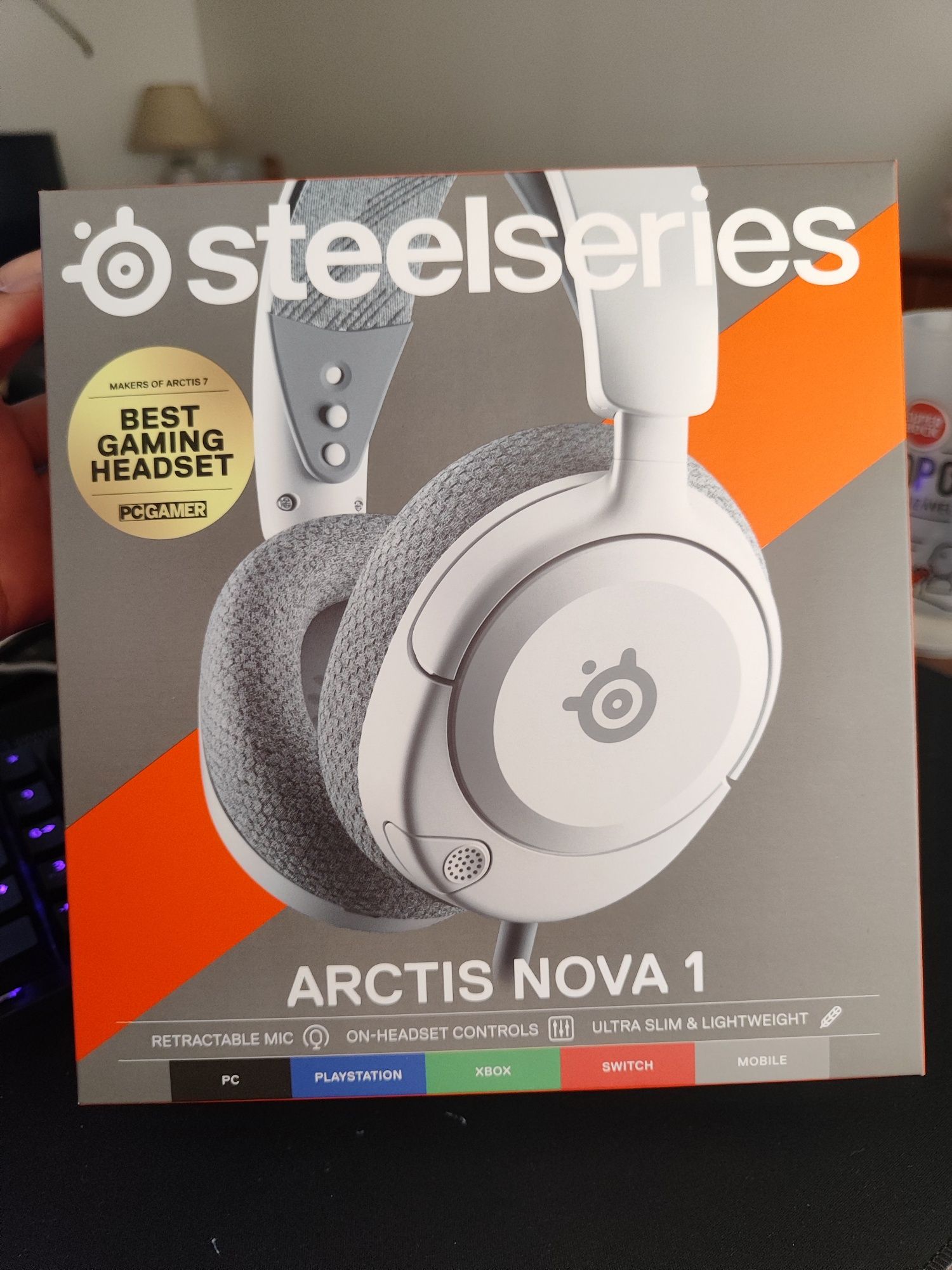 Headset Steelseries Arctis Nova 1