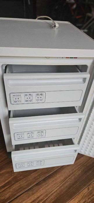 Морозильна шафа/камера Bosch GSD1340 02