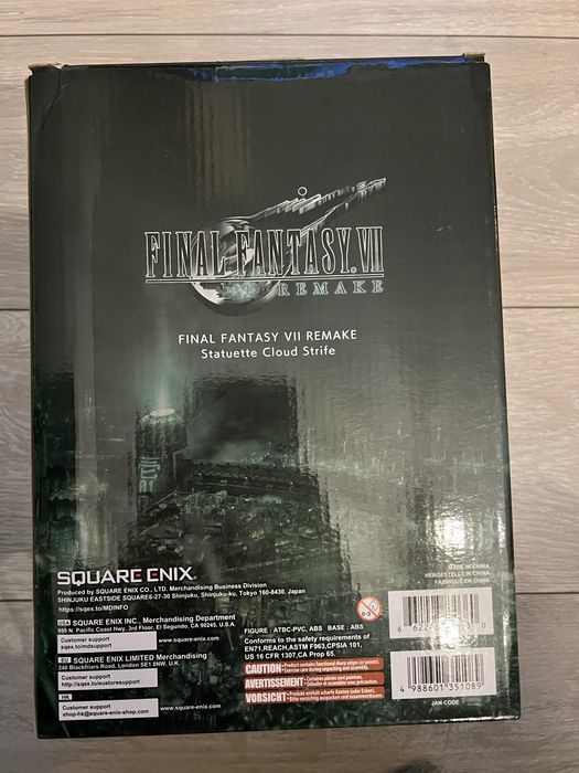 Statuetka, figurka Final Fantasy VII Cloud Strife, Square Enix, IDEAŁ