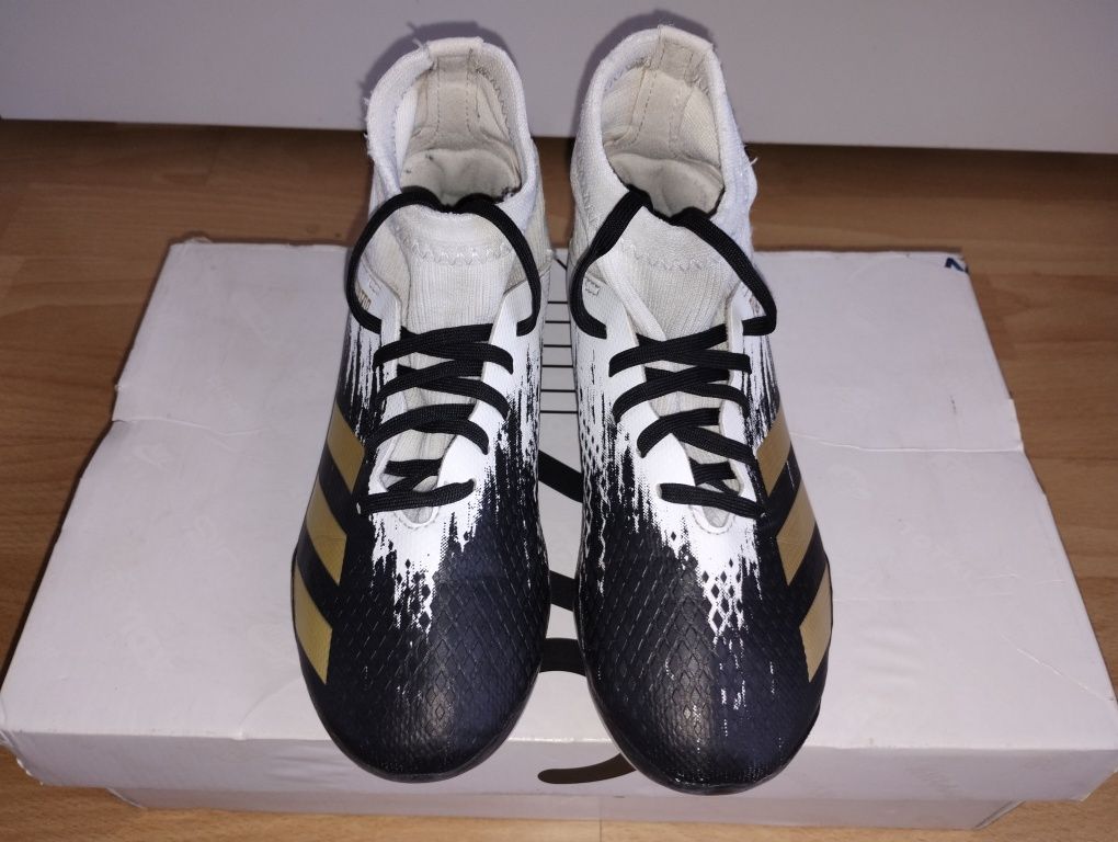 Korki piłkarskie 33 Adidas Predator Mutator 20.3 MG