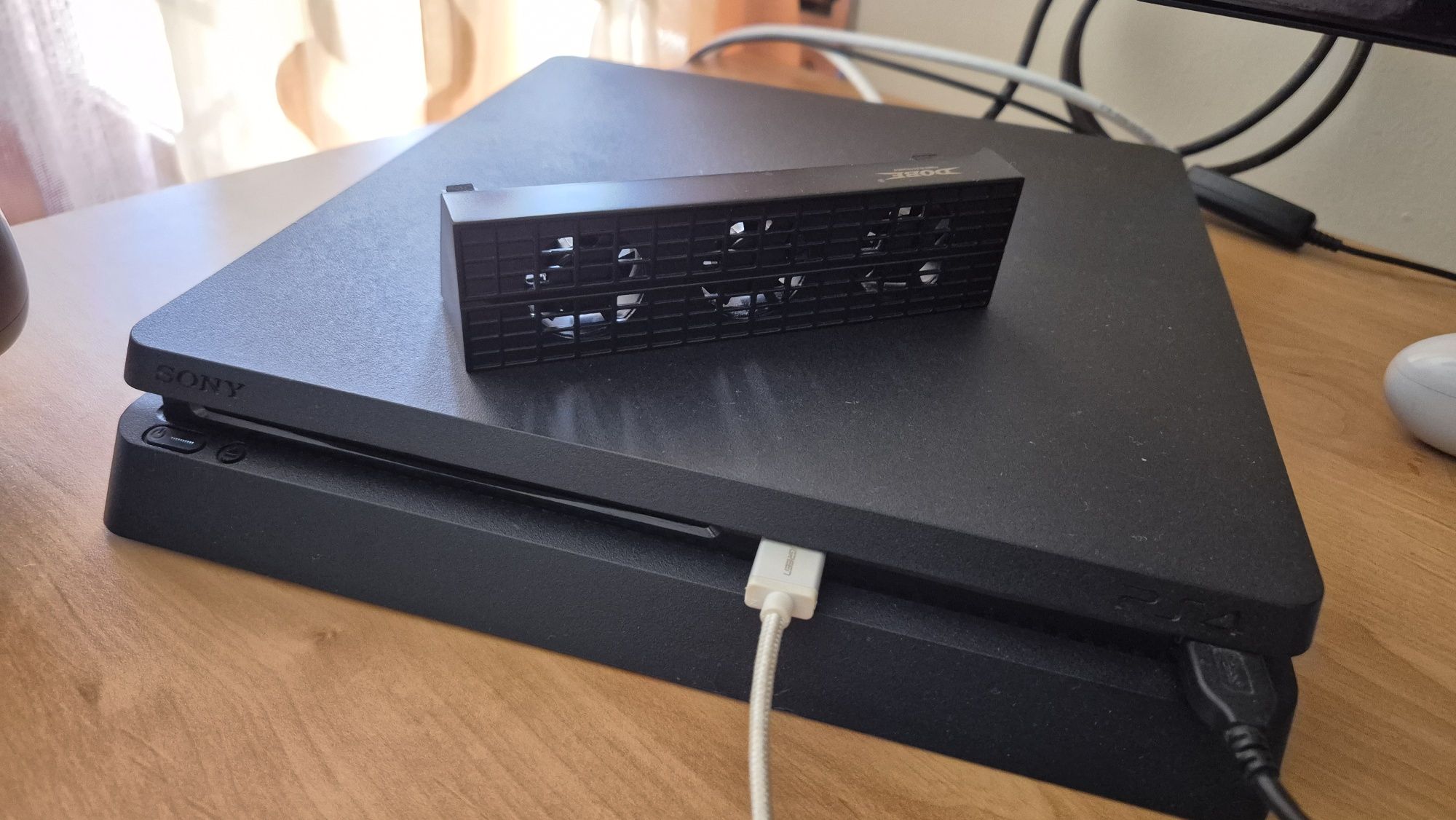 Vendo PS4 Slim 500gb com extras