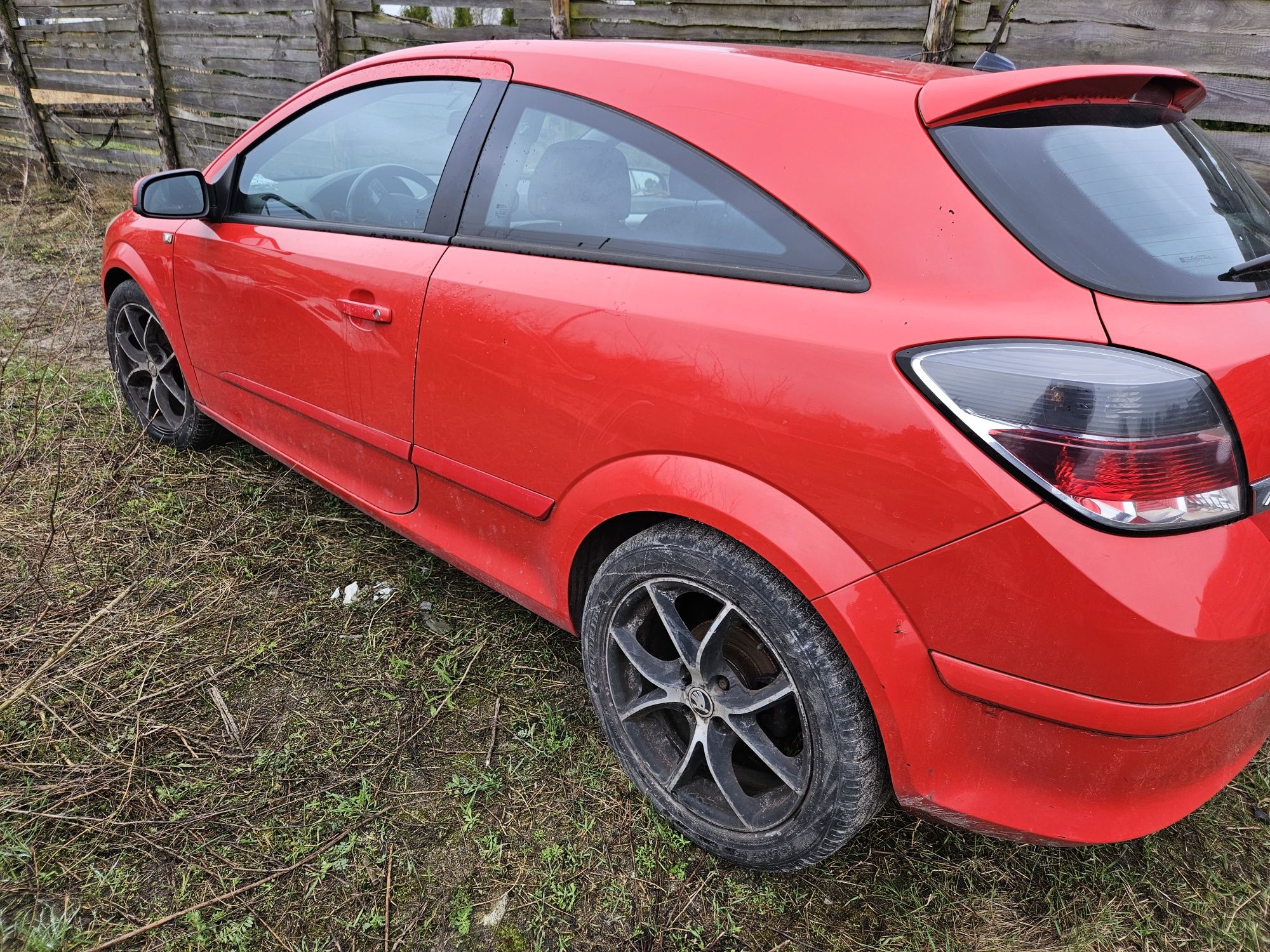 Opel Astra H GTC zderzak maska lampa blotnik drzwi klapa koła Y 547