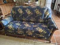 Sofa azul em tecido