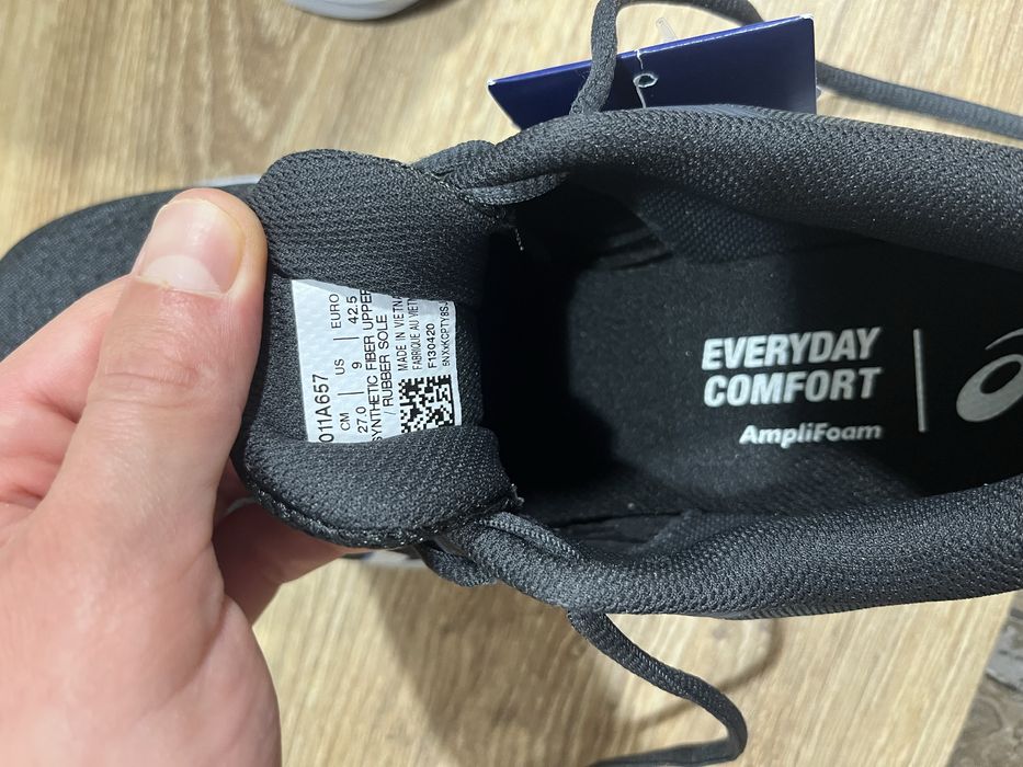 Кросівки ASICS - Men's Gel-Excite 7 Нові в коробці.Розмір 42(27 см.)