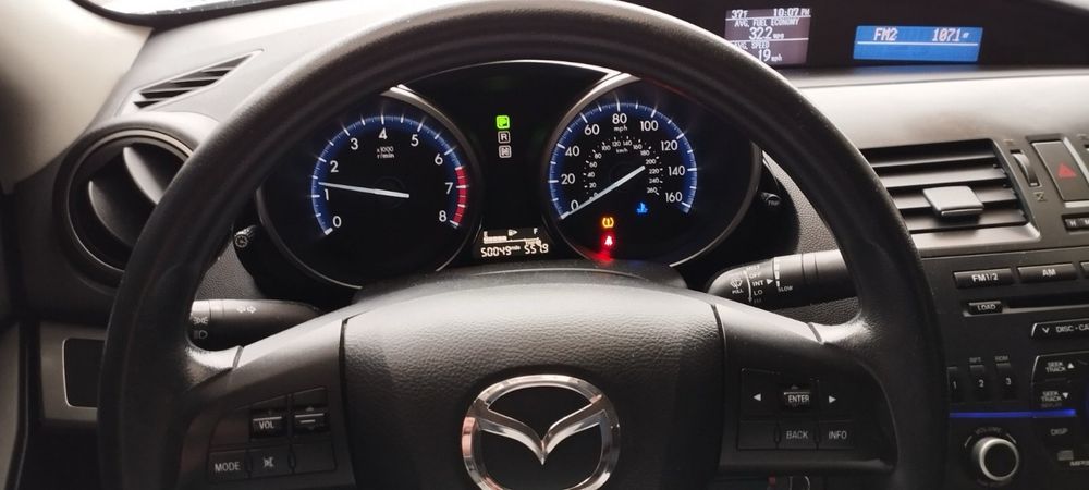 Продам Mazda 3
