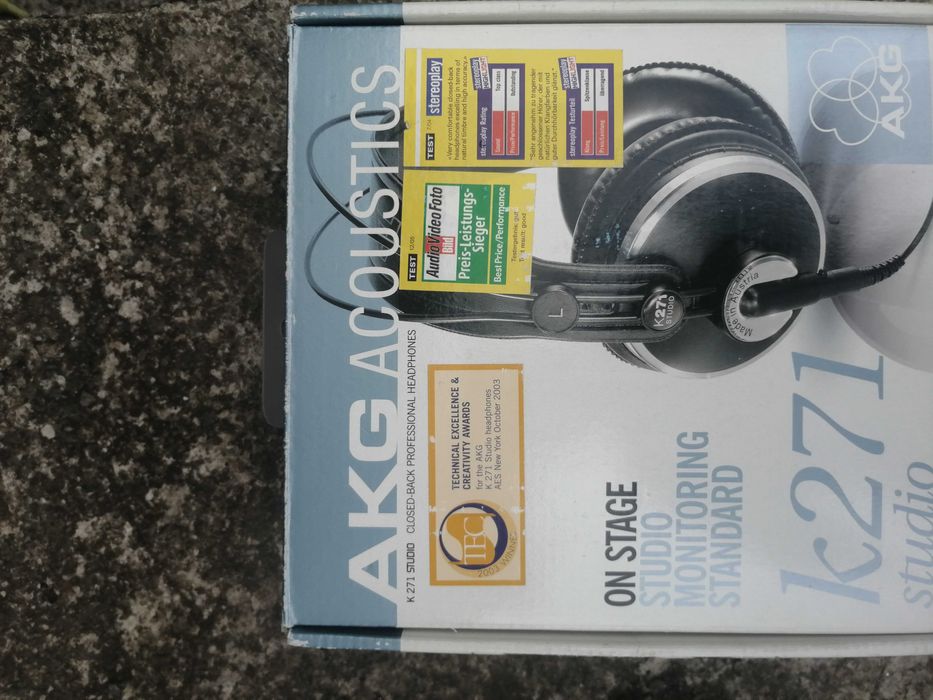 Продам наушники Akg K 271 made in Avstia.