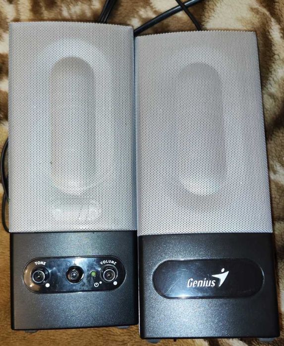Продам колонки Genius SP-F350