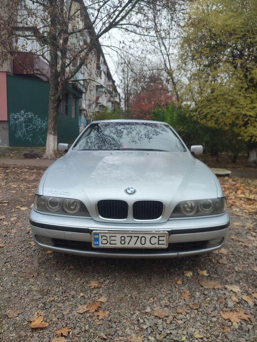 Продається автомобіль БМВ 523і