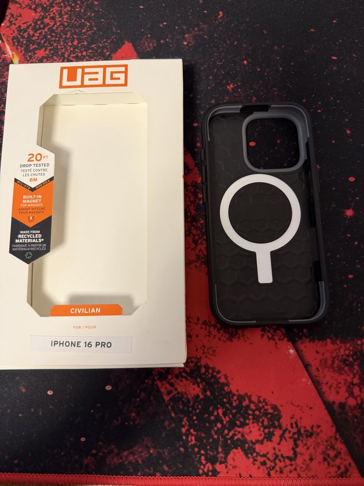 чохол 16 pro UAG