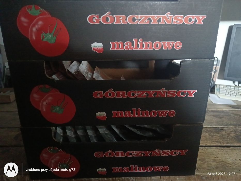 Kartony po pomidorach