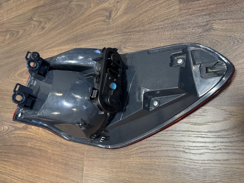 Фара задняя внешняя левая BMW X1 F48 2015-