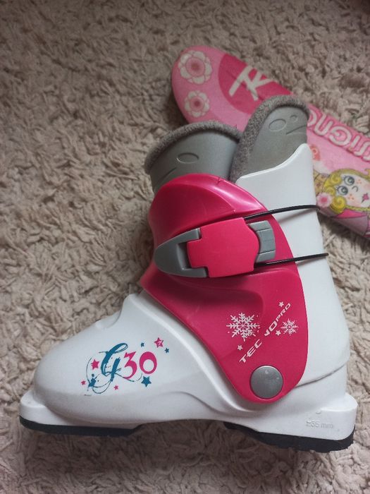 Горные лыжи для маленькой принцессы