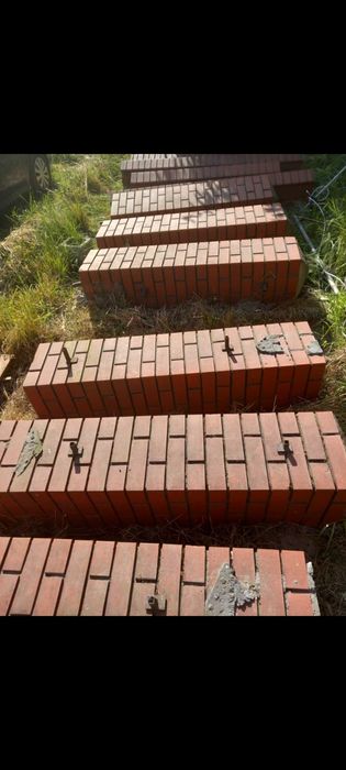 Słupki klinkierowe z cegły klinkierowej