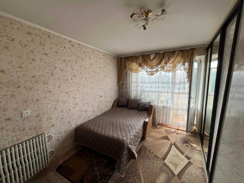 Супер квартира, низ ринку - Виставка, середній поверх, Хороша ціна