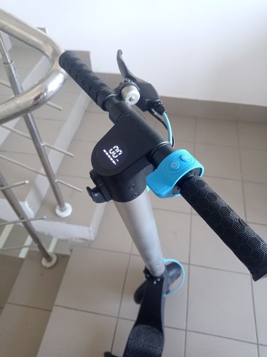 Електросамокат proove