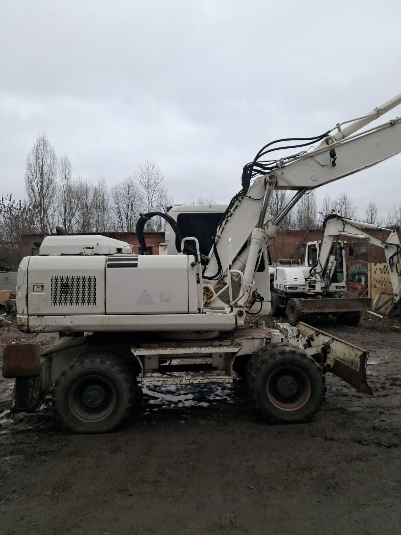 Продам екскаватор Komatsu PW 180