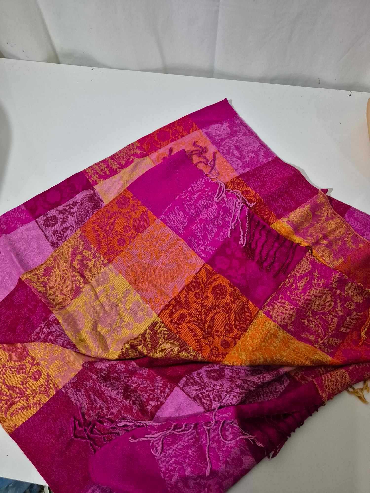 Elegancki szal wielokolorowy Pashmina