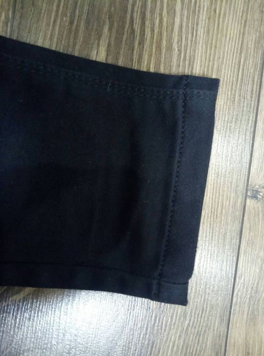 Джинсы черные р.140(8-10 лет)