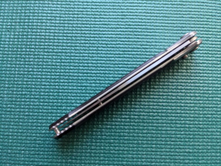 Ніж викидний. автоматичний викидний ніж. нож выкидной