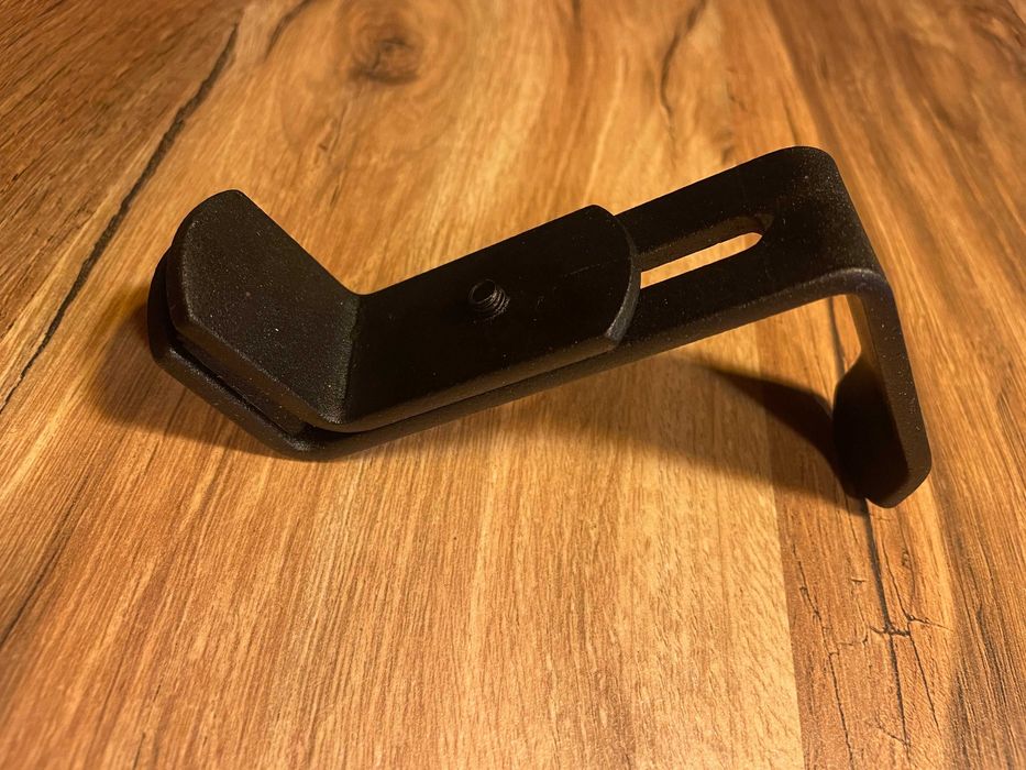 Metalowy czarny wieszak na biurko