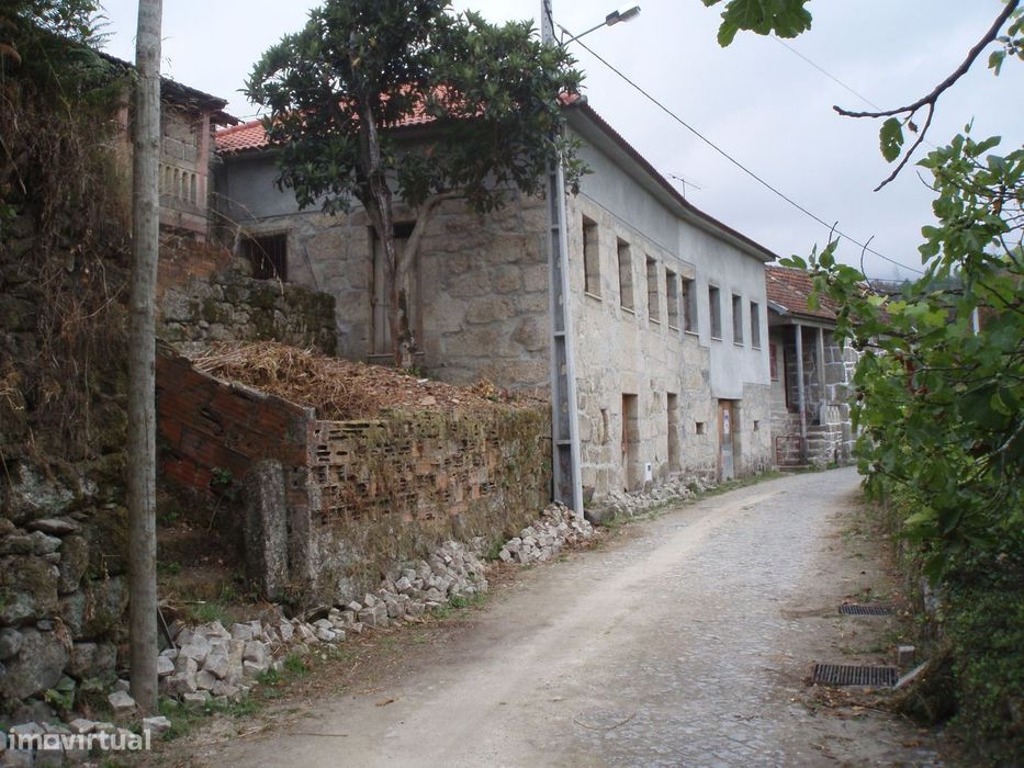 Moradia para recuperar em Sul, São Pedro do Sul