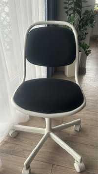 Krzesło na kółkach do biurka Ikea