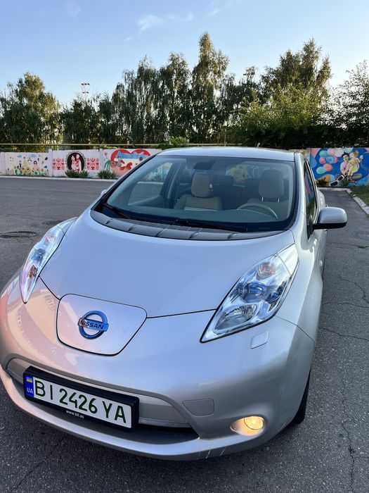 Nissan Leaf Ніссан ліф
