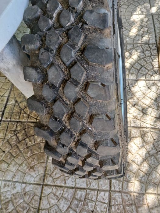 Jantes com pneus jipe opel izuso