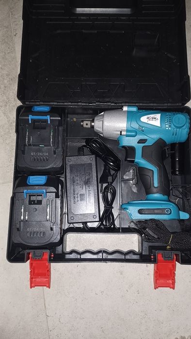 Klucz udarowy akumulatorowy 2xaku ładowarka