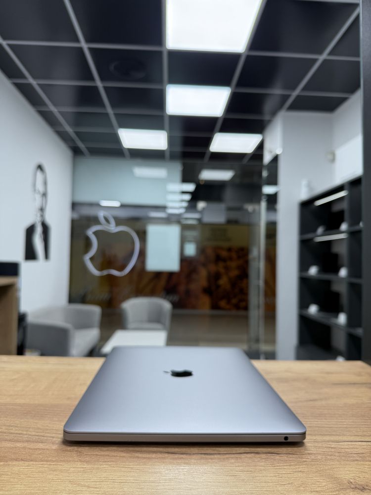Macbook Pro 2020 (M1/16gb /1000 ssd) Гарантія/ 89718SV