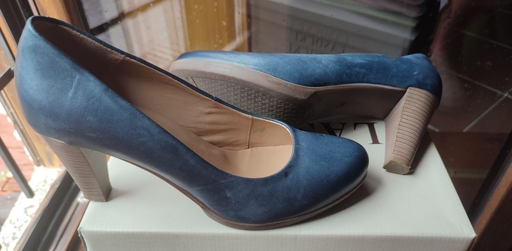 Eleganckie skórzane szpilki