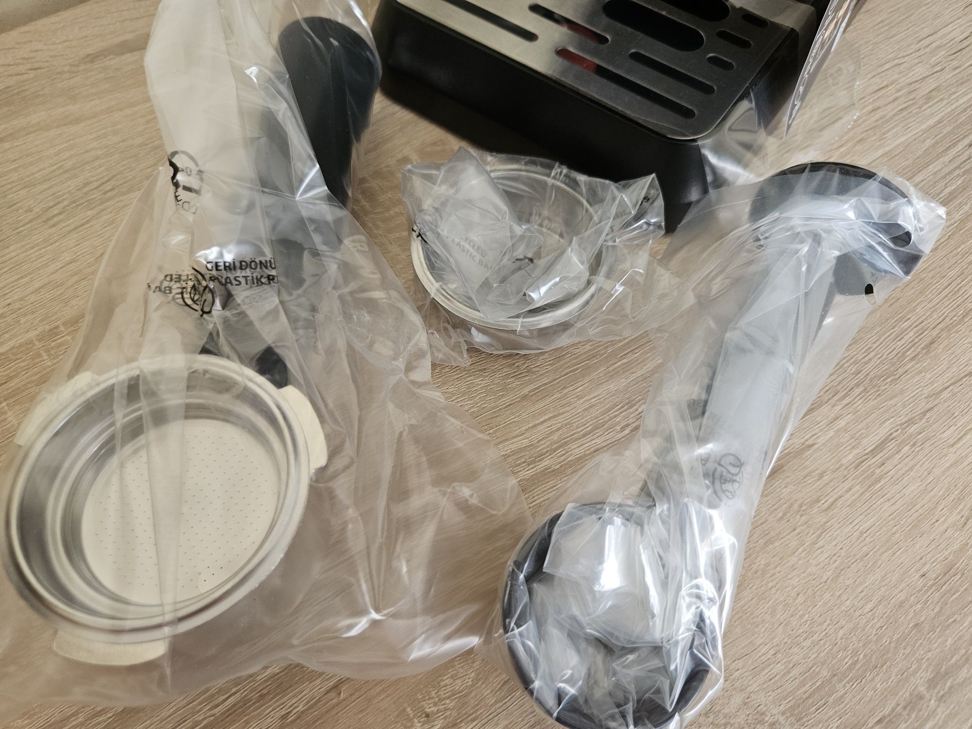 Ekspres kolbowy BEKO CEP 5302 B