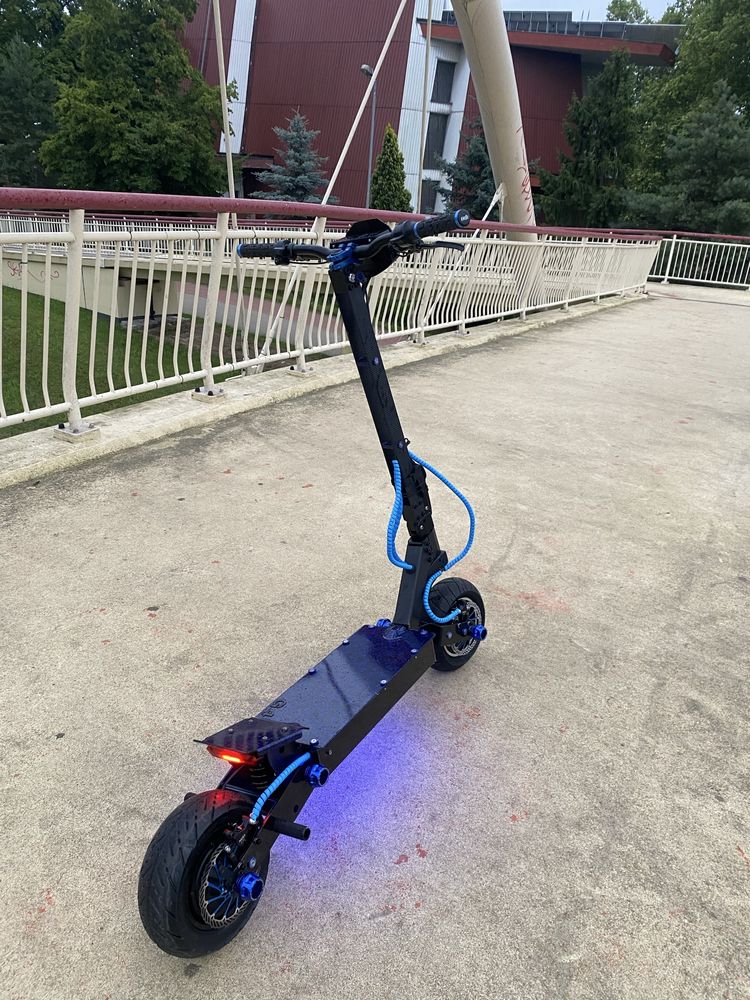 Kukirin G4 custom mocno doinwestowany