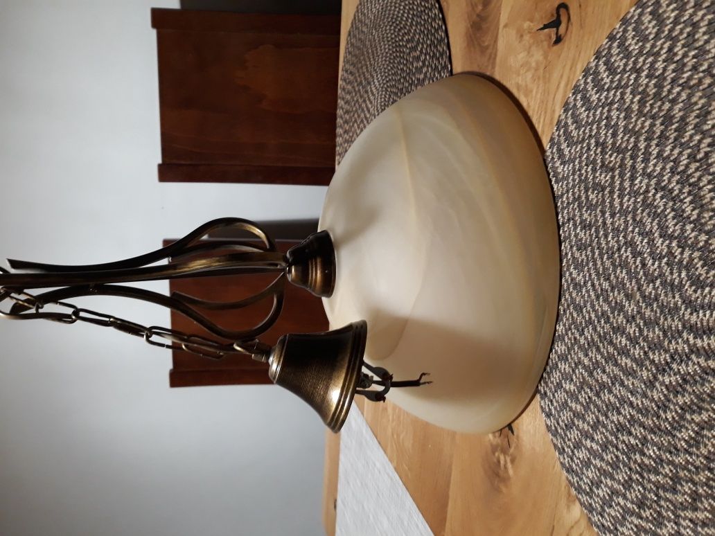 Lampa wisząca na łańcuszku