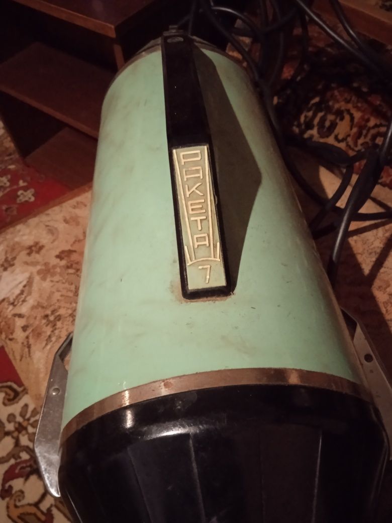 Продам пылесос б/у