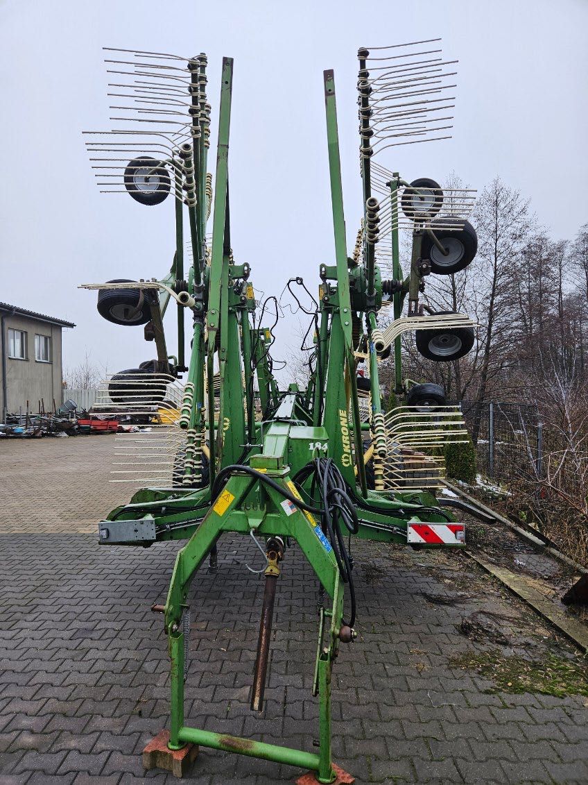 Zgrabiarka 4 karuzelowa Krone 1400 , ( Claas pottinger )2009r .