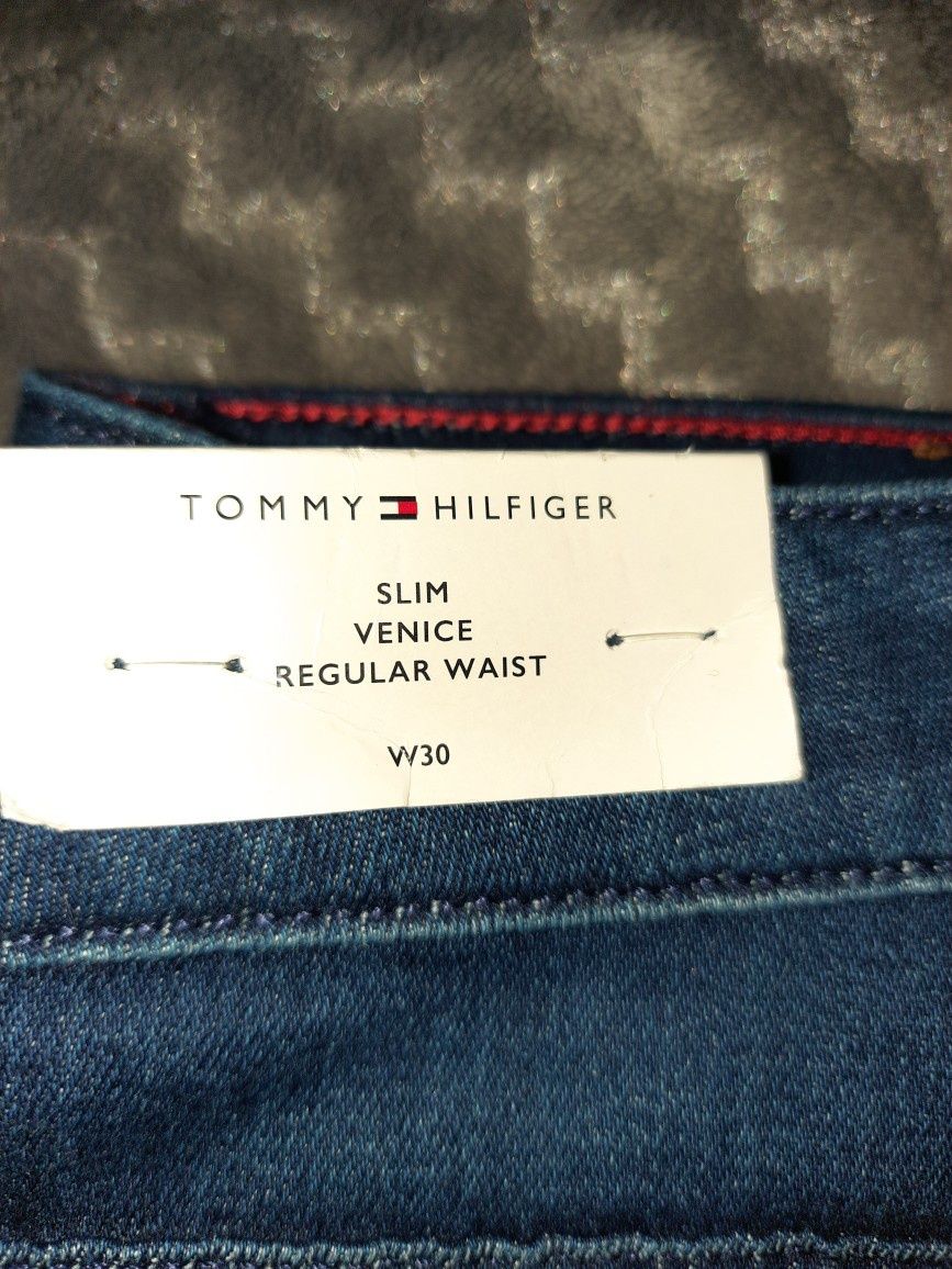 Spodenki jeans damskie Tommy Hilfiger rozmiar W30