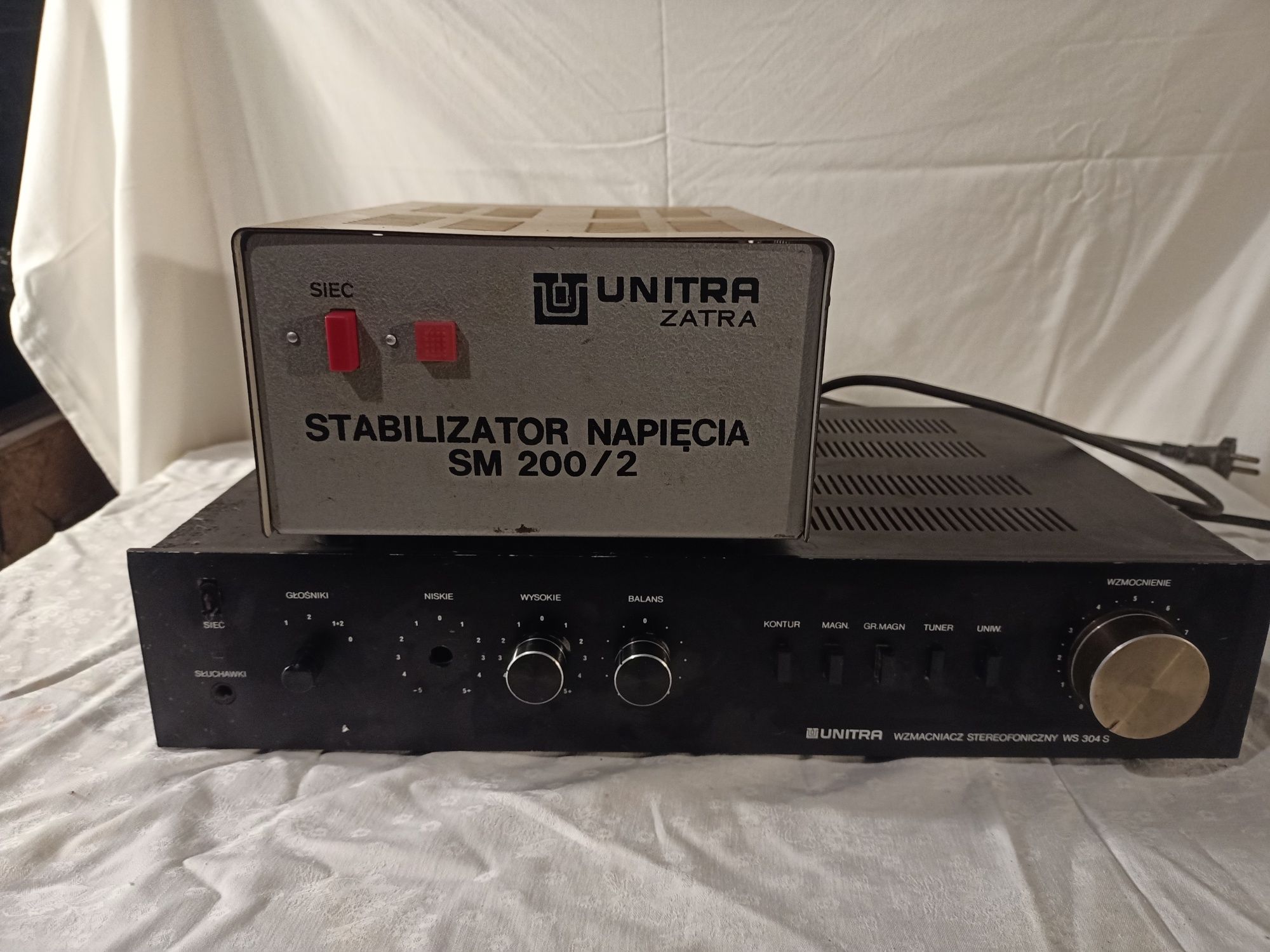 Wzmacniacz UNITRA Fonica + stabilizator napięcia UNITRA Zatra