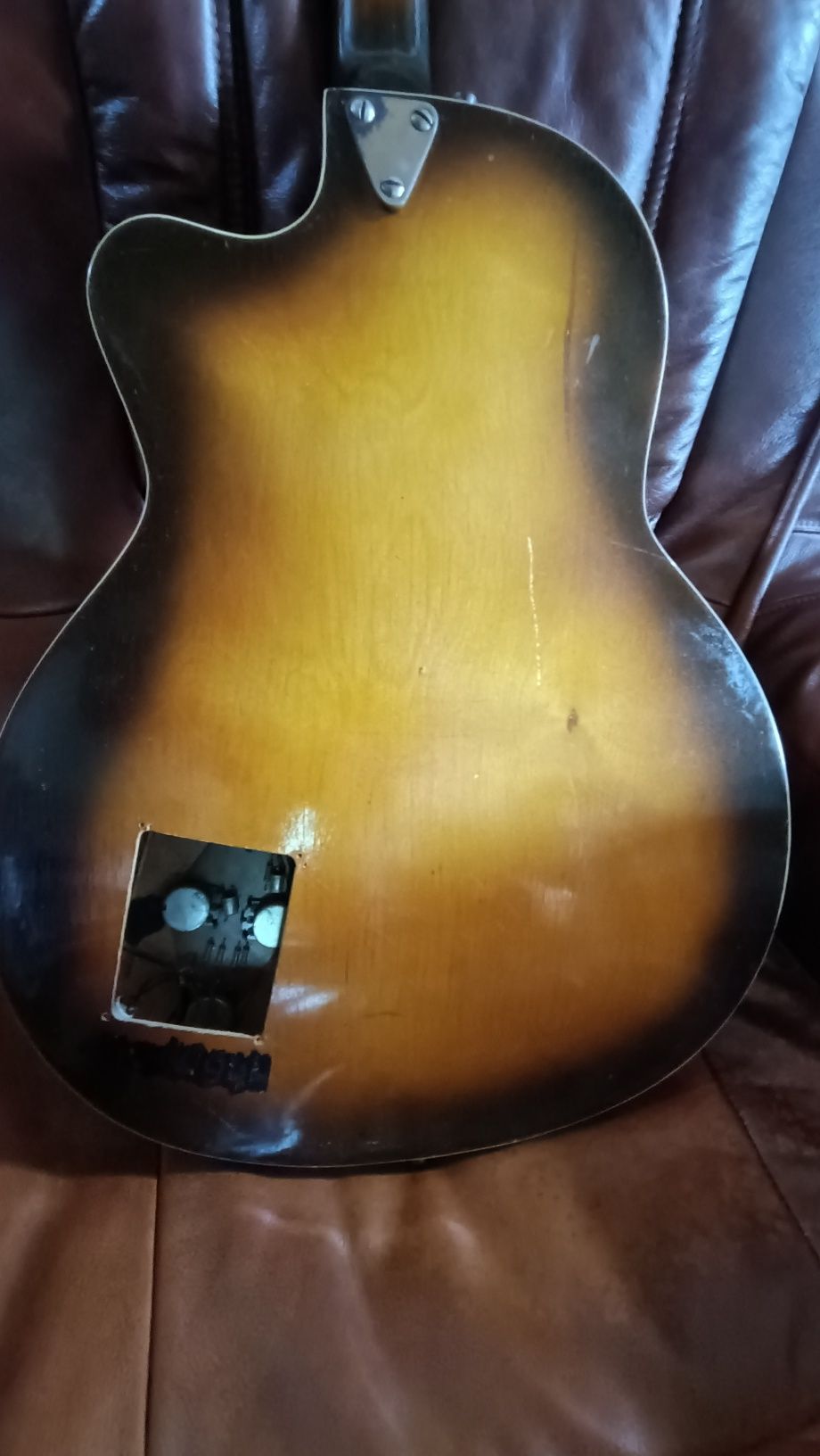 Gitara basowa Defil Orlik