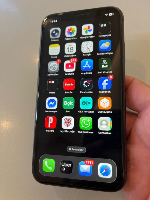 iPhone 11 64gb óptimo estado livre tds redes ( ler anúncio todo )