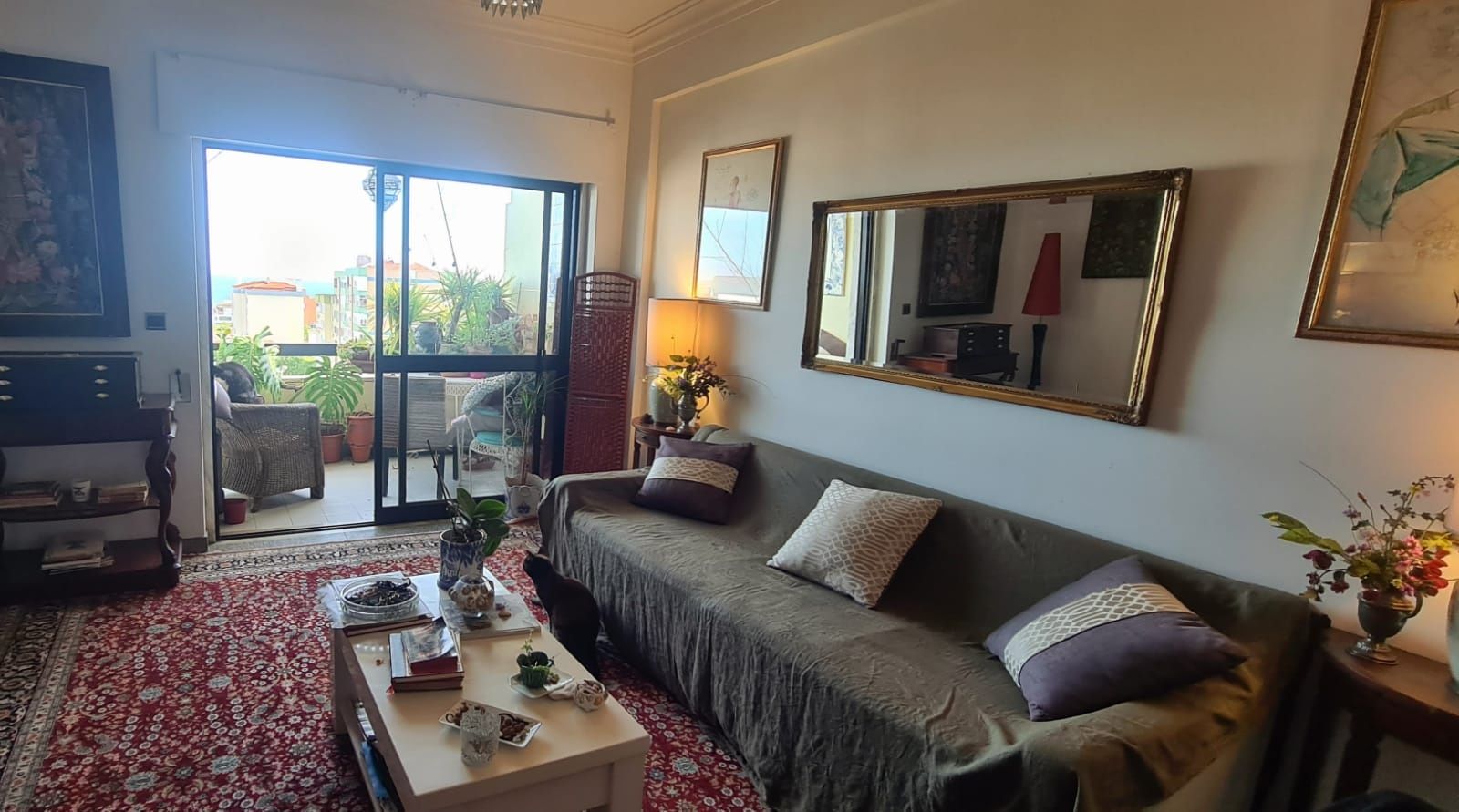 Arrenda-se Quarto em T2 com Vista Mar em Oeiras