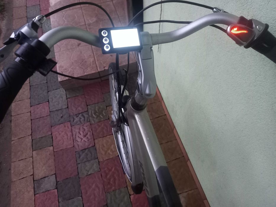 Електровелосипед алюмінієвий iCYCLE