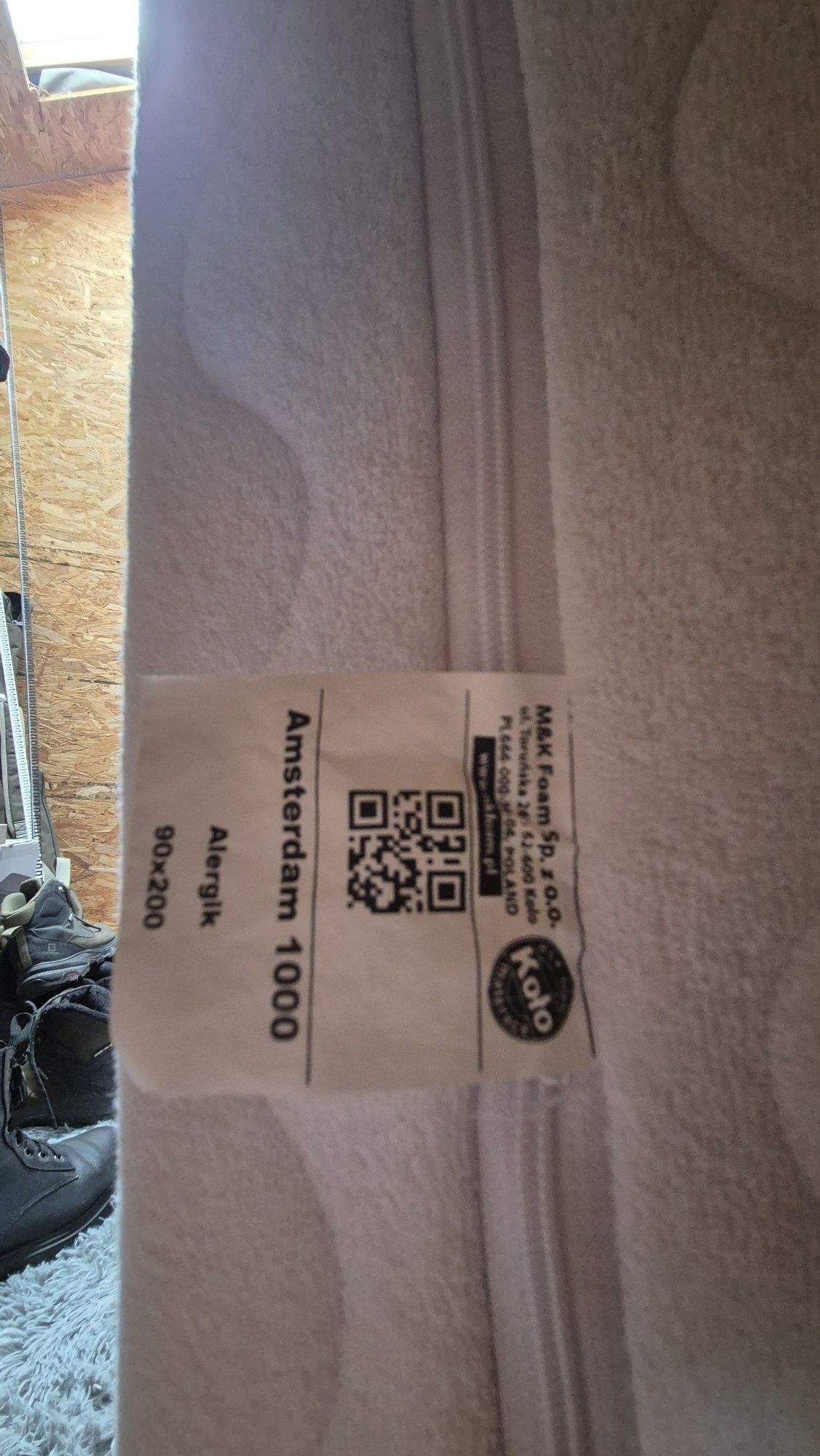 Materac 90x200x20 Amsterdam 2 szt. Za 750 zł  1 szt za 400 zł