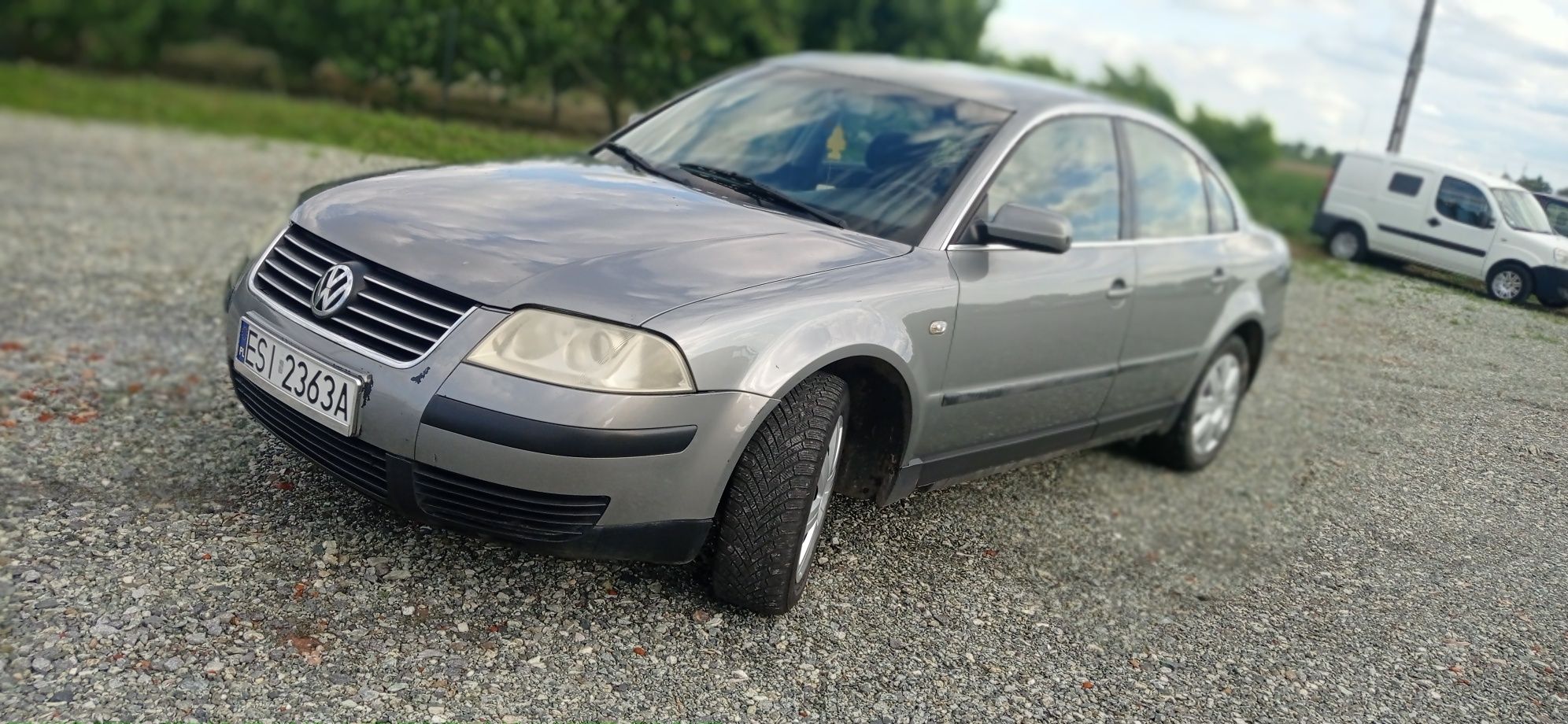 Volkswagen Passat sedan 1.9 TDI ! długie opłaty ! hak ! ele szyby !