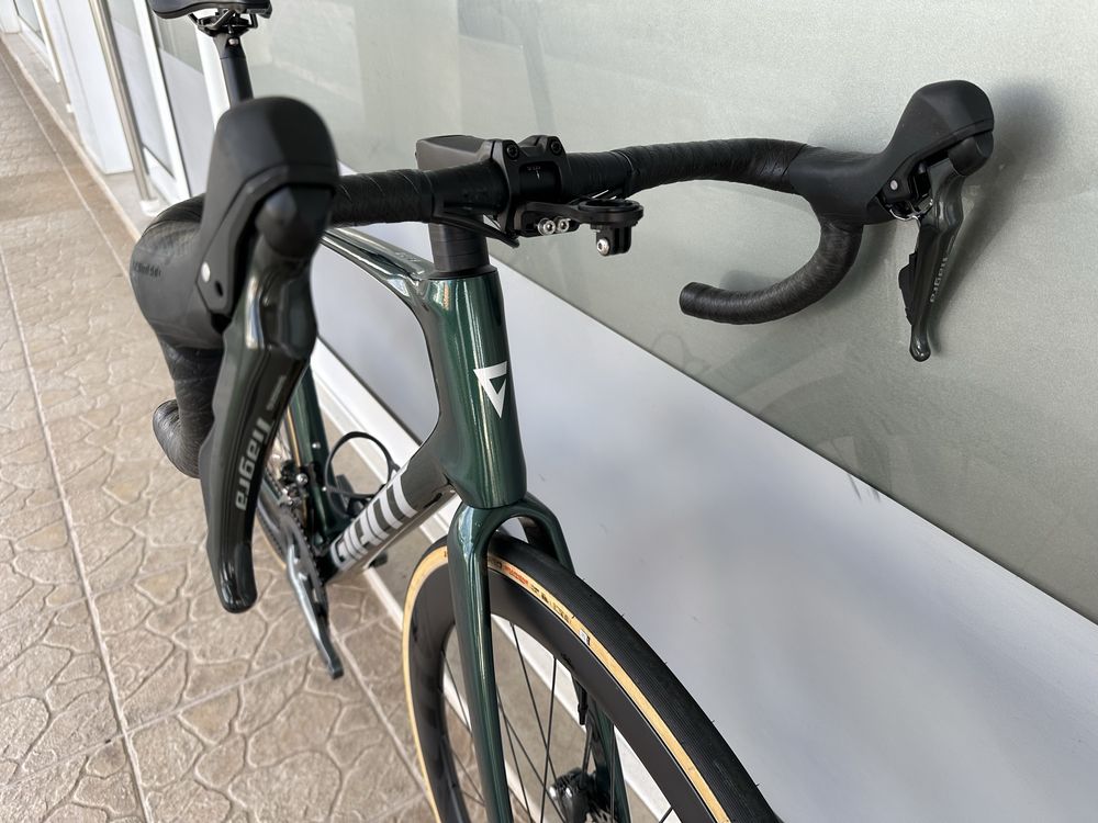 Bicicleta de estrada Giant - Rodas em carbono - Disco
