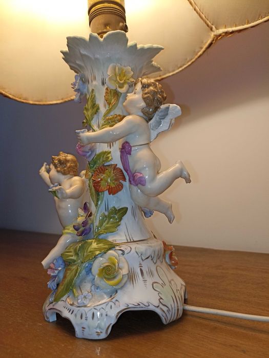 Sprzedam antyczną porcelanową lampę. Cena 380 zł